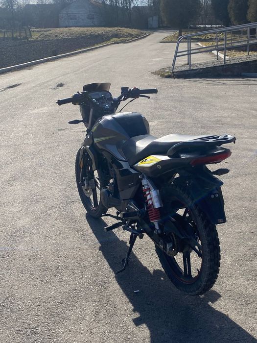 В продажі Hornet GT-200