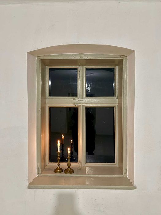 Історичний цегляний будинок біля Олеського замку (Львівська область)