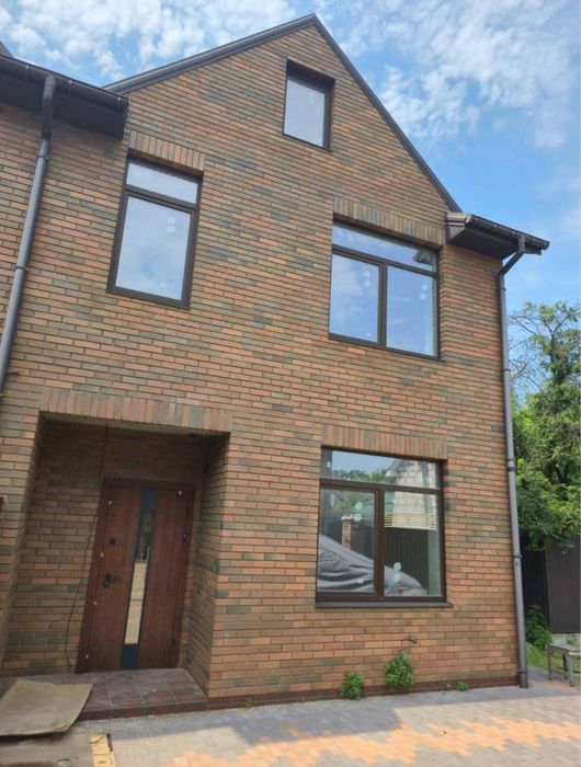 Таунхаус  Ірпінь парк Незнайка Свій двір