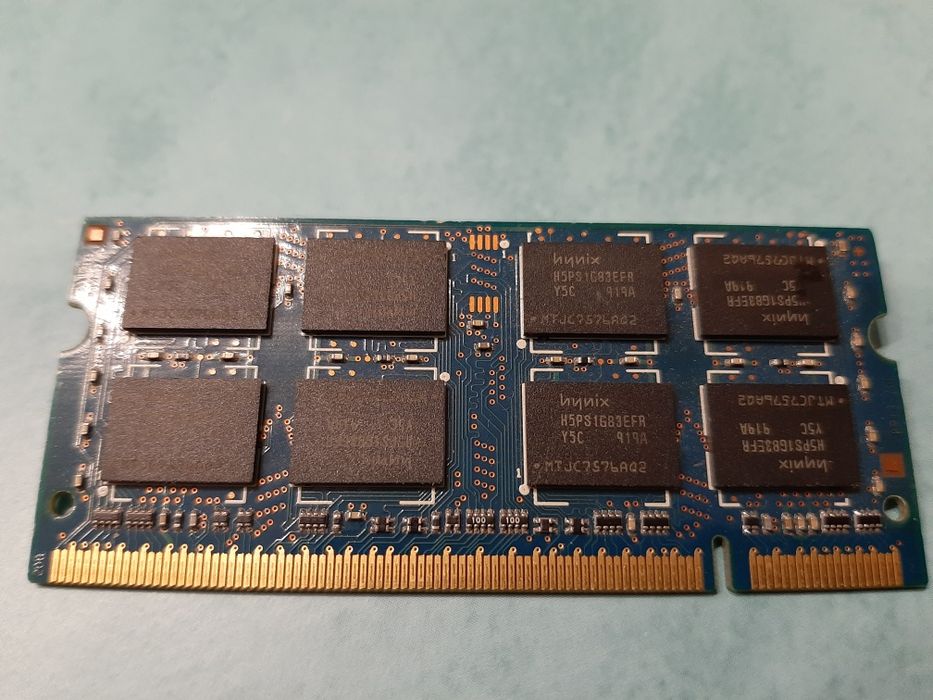 DDR2 HYNIX 2GB 2Rx8 PC2-5300S-555-12 HMP125S6EFR8C Pamięć DDR2 laptop