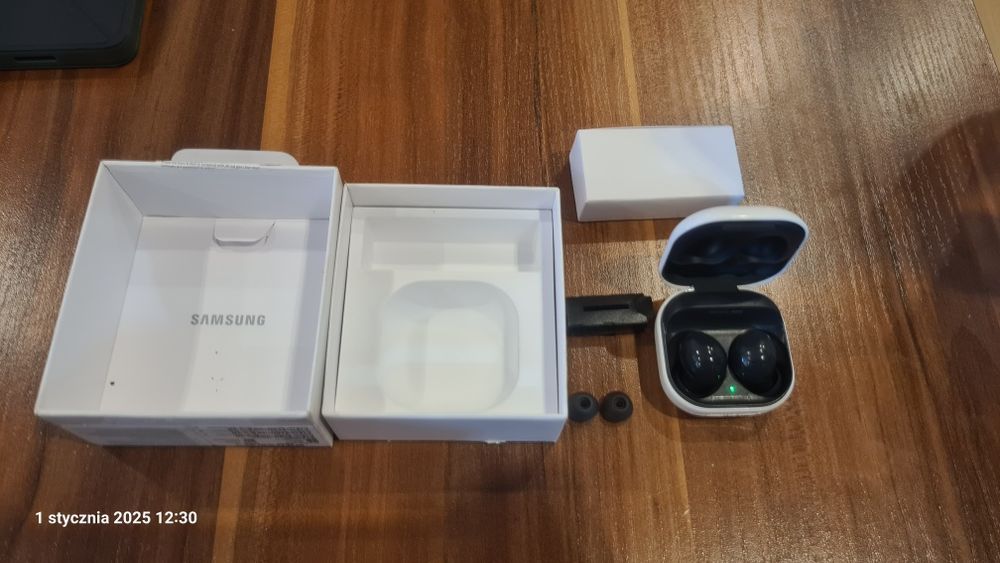 Samsung buds 2, graphite.