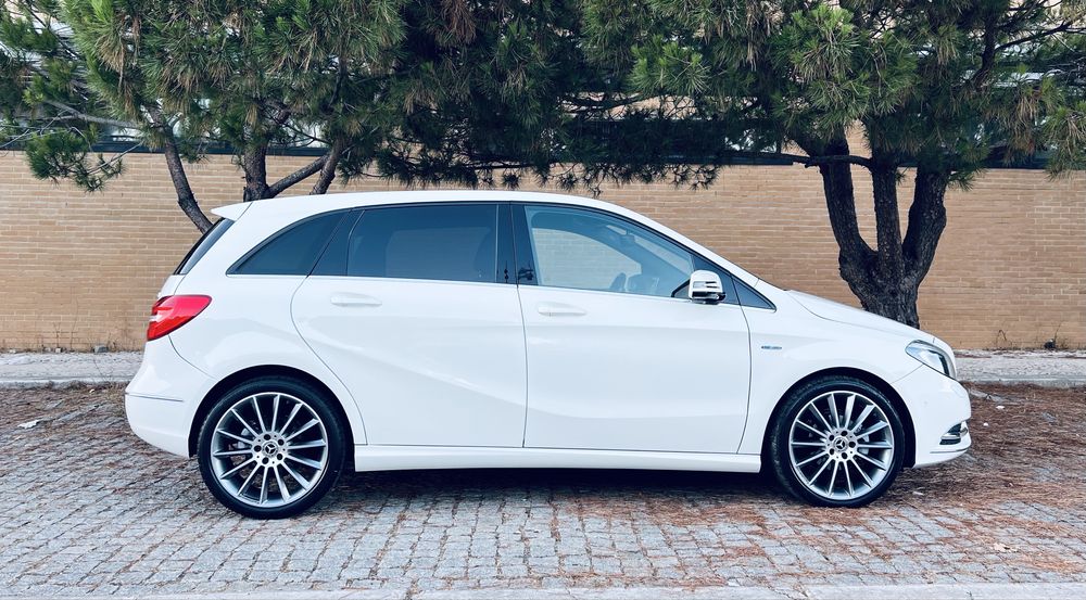 Mercedes B180 CDi AMG pack Motor Mercedes foto 5