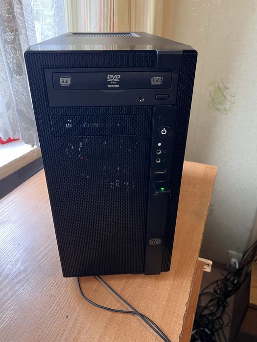 PC  I7 7700,12GB DDR4,RX580,Win10