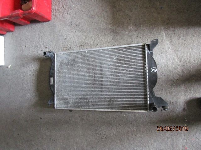 Radiador de água AUDI A4 Cabriolet (8HE, B7)