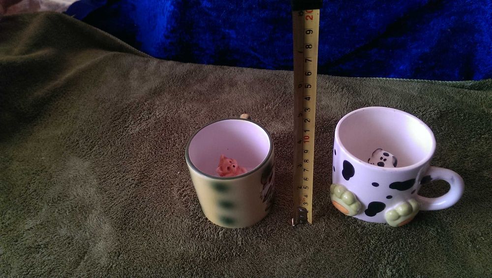 Кружки - чашки с собачками внутри 2шт. цена за обе