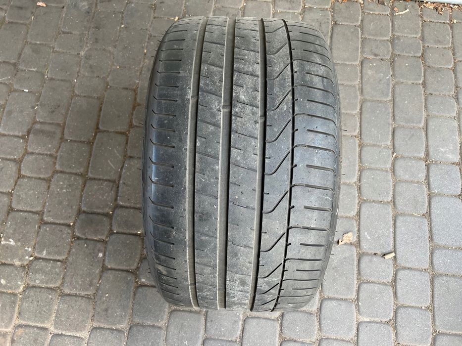 Opona Pirelli PZERO - 305/30/20