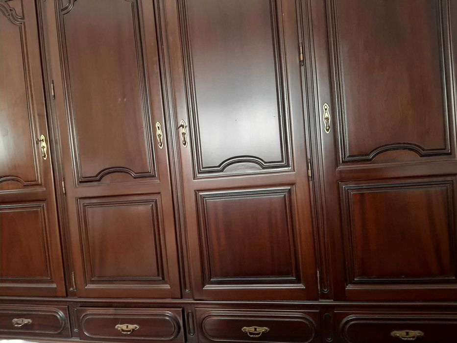 Roupeiro de 4 portad