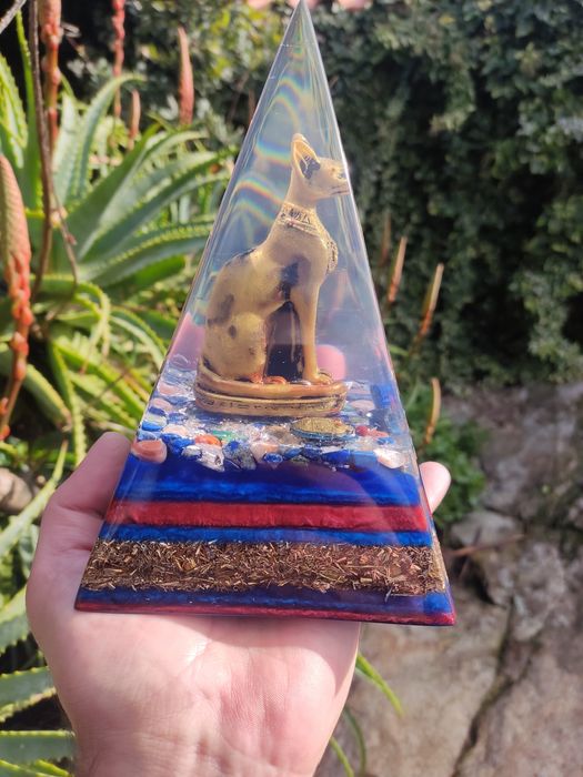 Pirâmide Orgonite