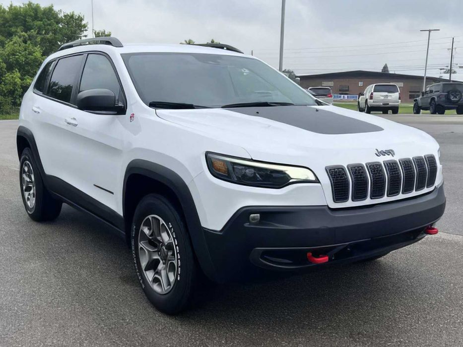 Jeep Cherokee      2021