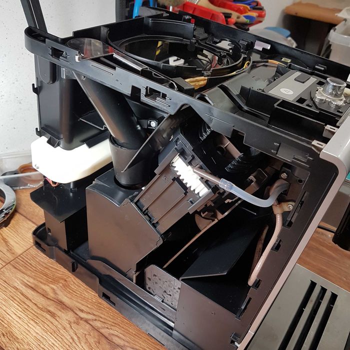 Serwis naprawa ekspresów Jura SAECO DeLonghi BOSCH SIEMENS NIVONA