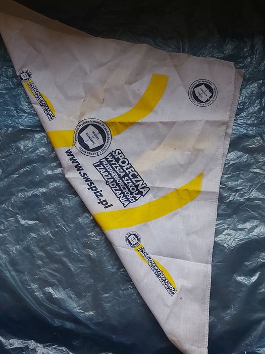 chusta bandamka biała  z nadrukiem NOWA