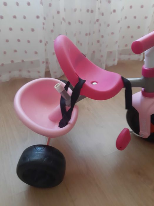Triciclo menina muito bom estado
