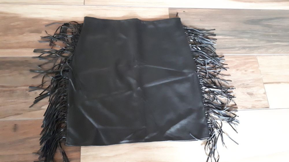 Spódnica mini z ekoskóry