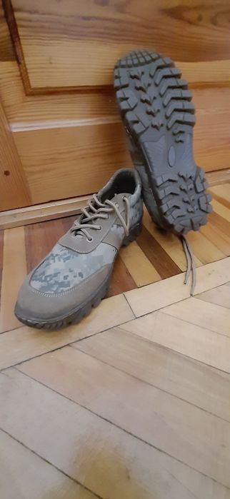 Тактичні кросівки чоловічі 44 р(38см) піксель літо,