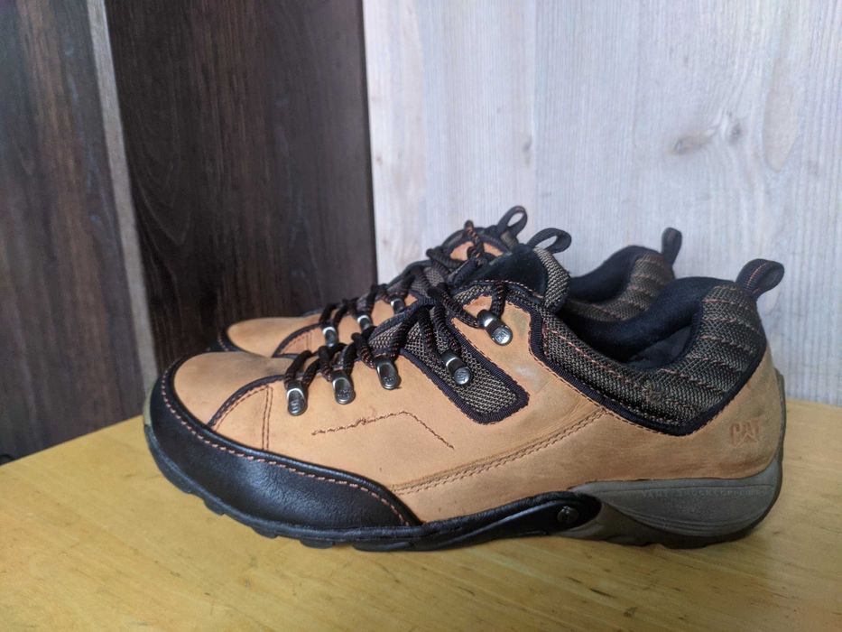 Caterpillar - шкіряні кросівки