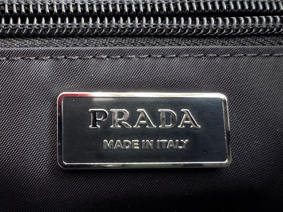 Prada Traveller medium padded Re-Nylon bag