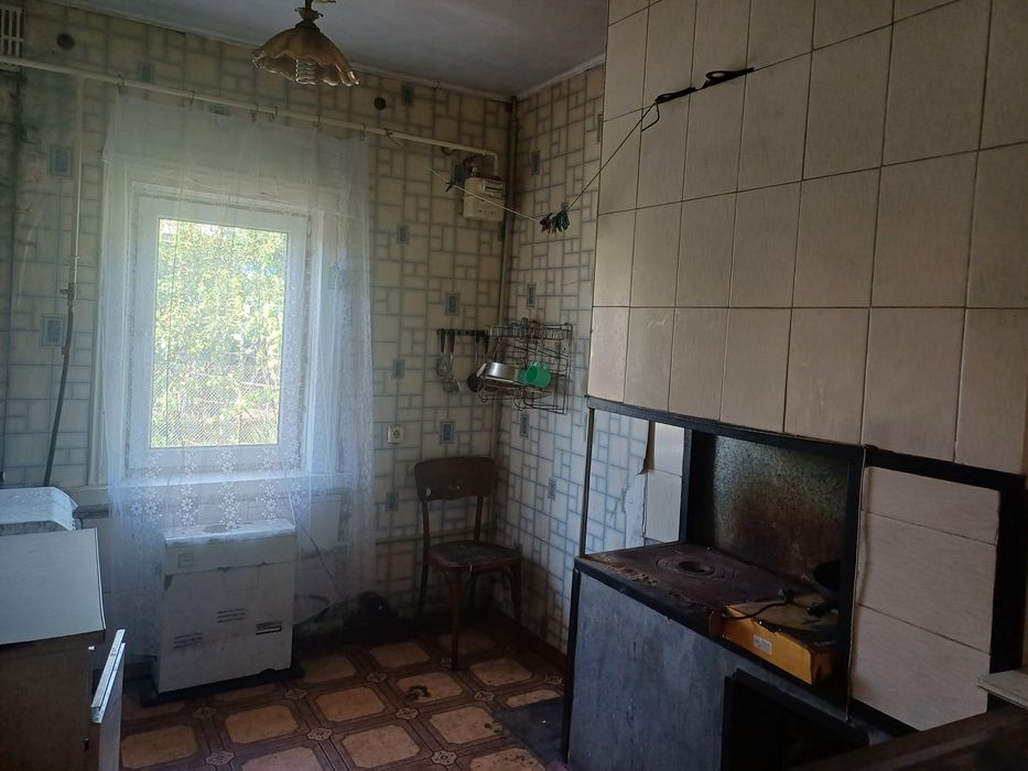 Будинкок майже в центрі міста