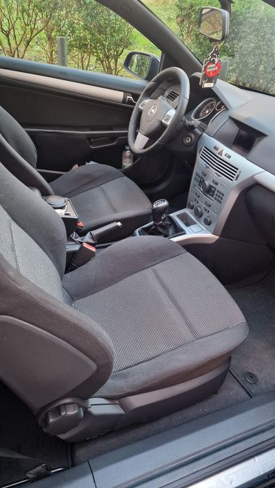 Opel astra gtc 1.7cdti 2010