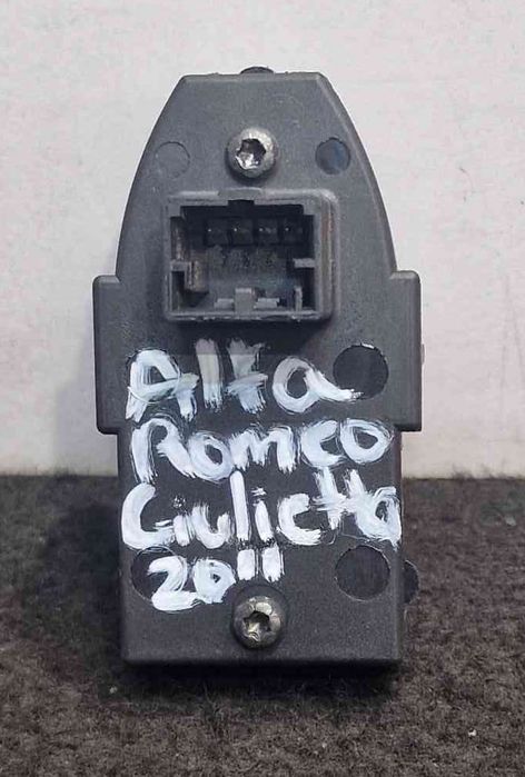 Comando / Botão / Interruptor Vidros Trás Esquerdo - ALFA ROMEO GIULIETTA