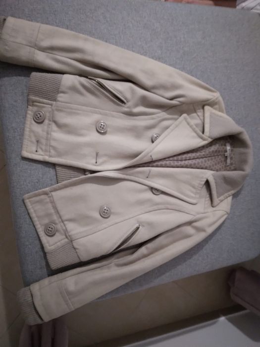 Casaco Bershka creme