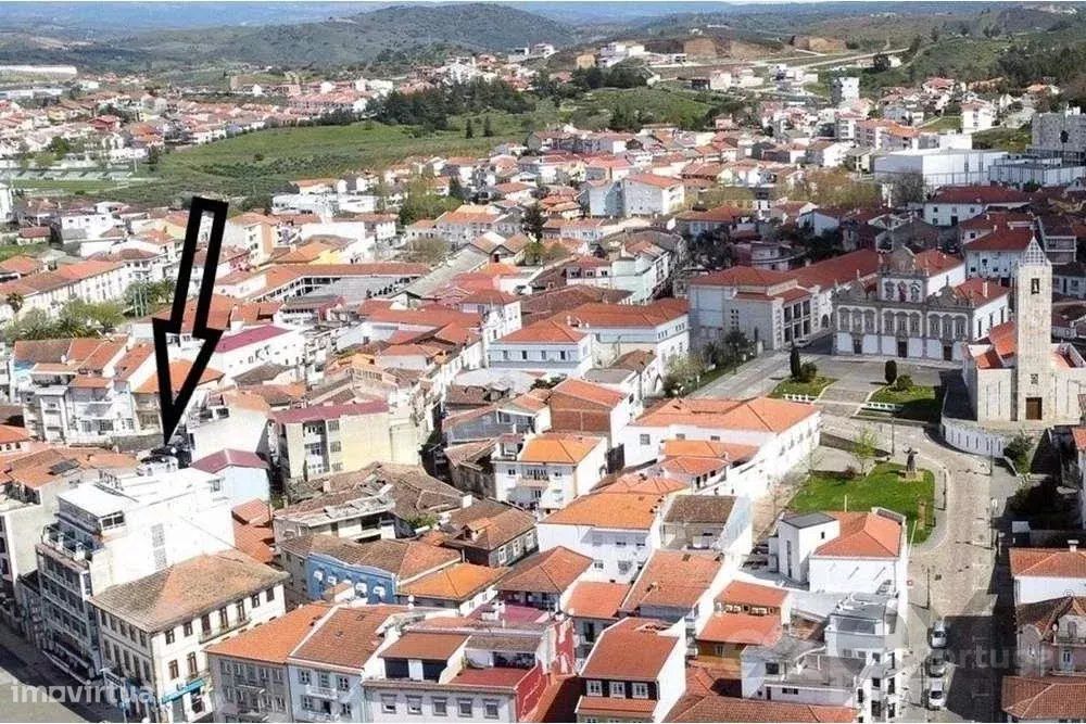 Projeto com licença de construção no centro histórico de Mirandela