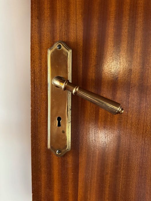 Vendo portas de madeira e vidro originais