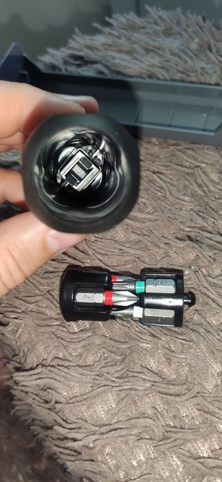 Набор магнитных 8 бит с отвёрткой в боксе с твёрдой стали закаленные