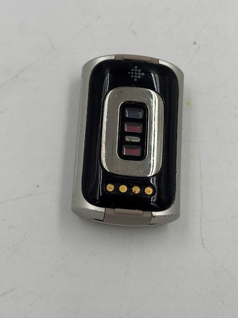 uszkodzony smartband fitbit charge 5 niebieski bluetooth pulsometr