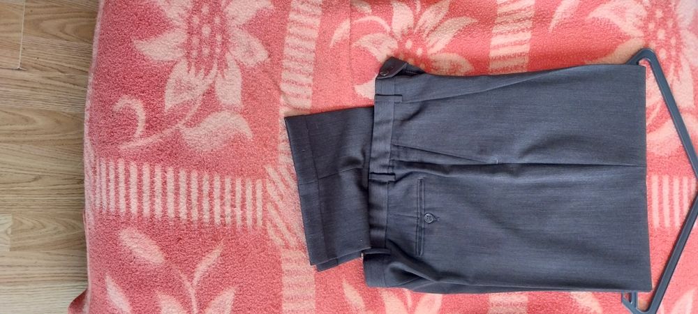 Fato completo pouco uso cinza tamanho 48 da Armani