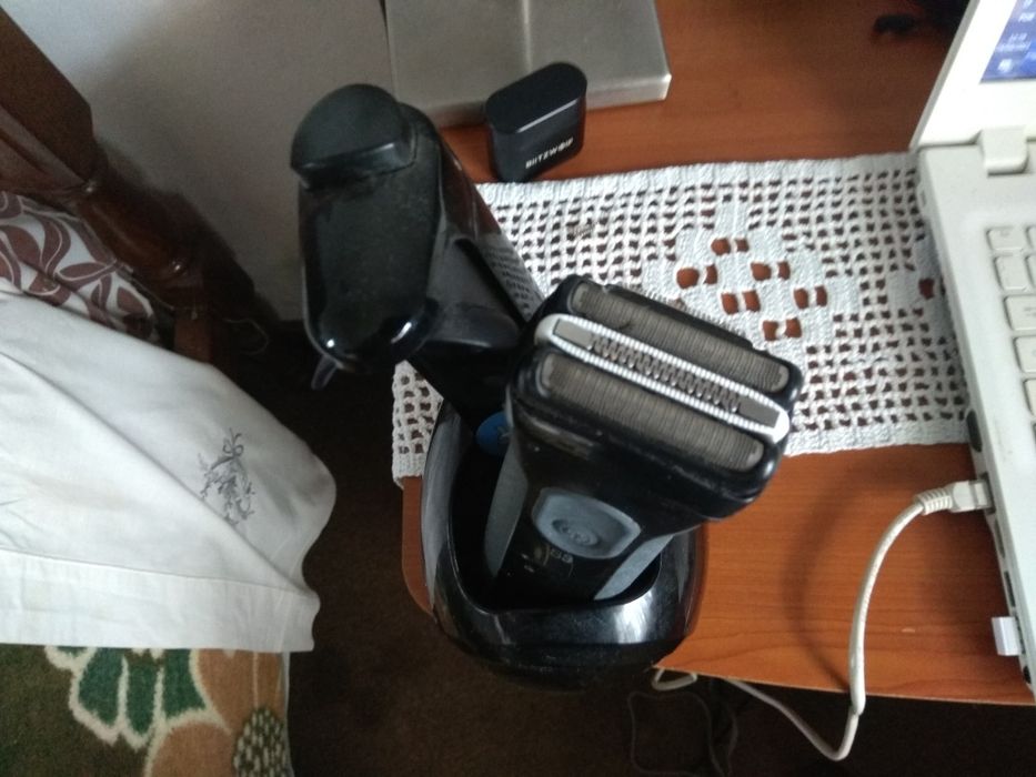 Máquina de Barbear Braun 3050 CC
