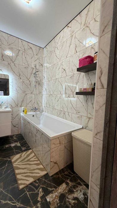 Продаж 2-кімнатної квартири з ремонтом ЖК Grand Village
