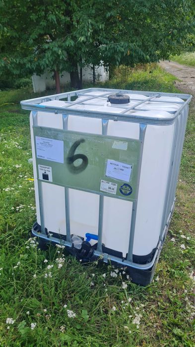 Продам бочку єврокуб.