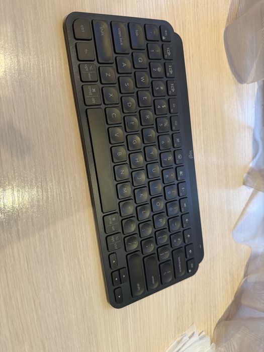 Logitech mx keys mini