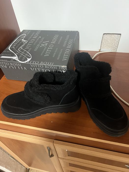 Продам зимові чобітки vitto rossi 43