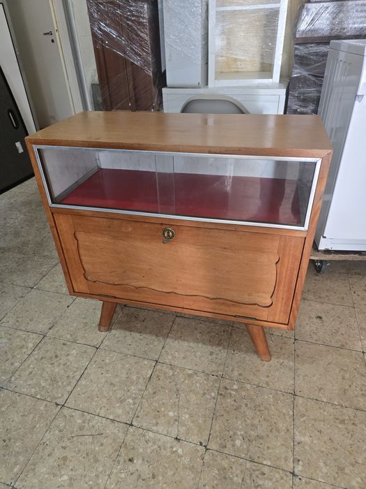 Móvel vintage  de arrumação
