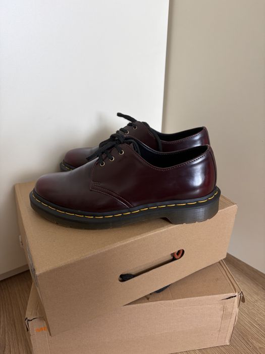 Dr. Martens 1461 Cherry Red Vegan, розмір 39, жіночі
