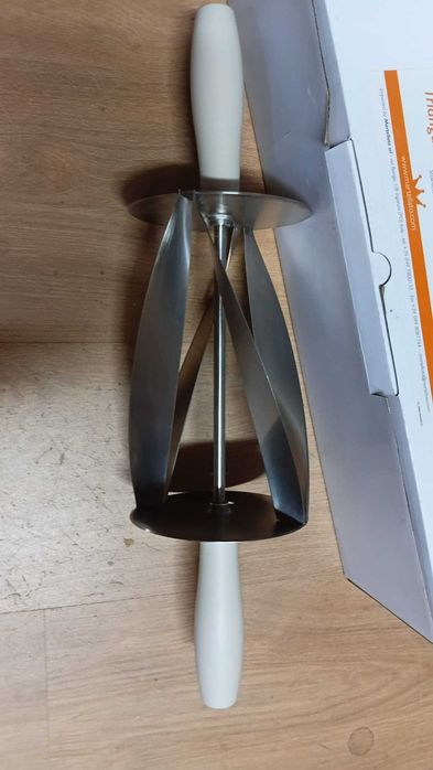 Cortador de massas para croissant