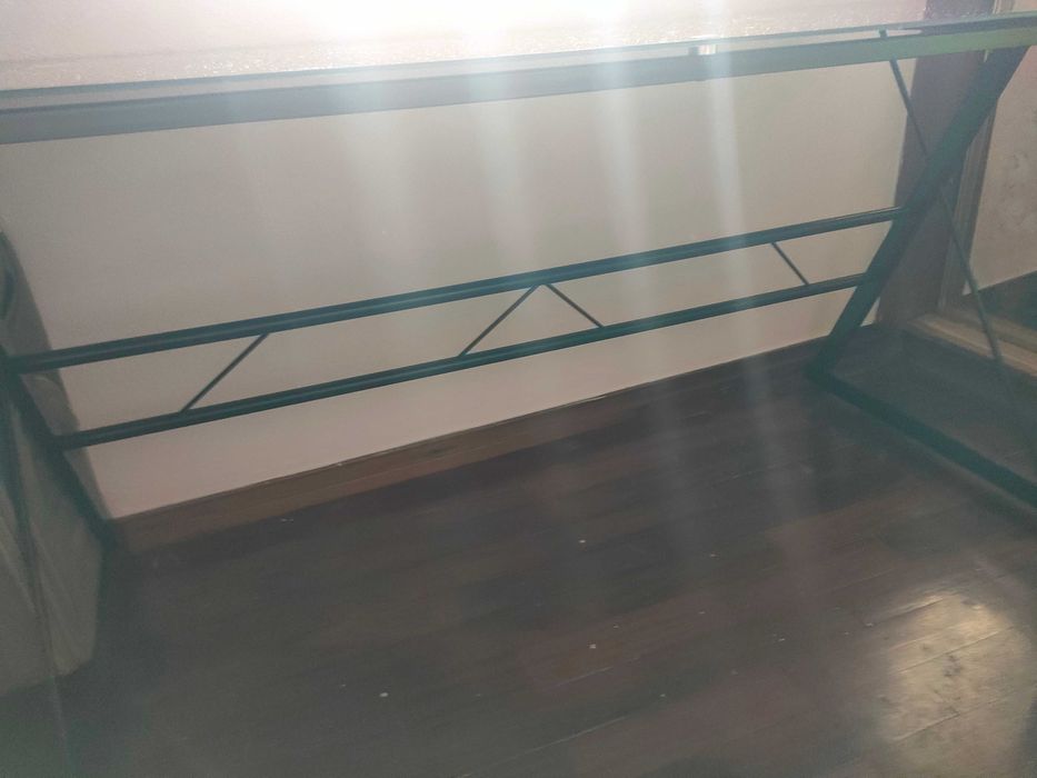 Secretaria tampo de vidro