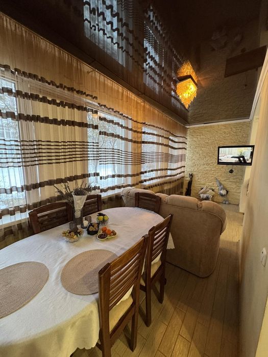 Продам 2 км.квартиру-63м на Небересній Сотні