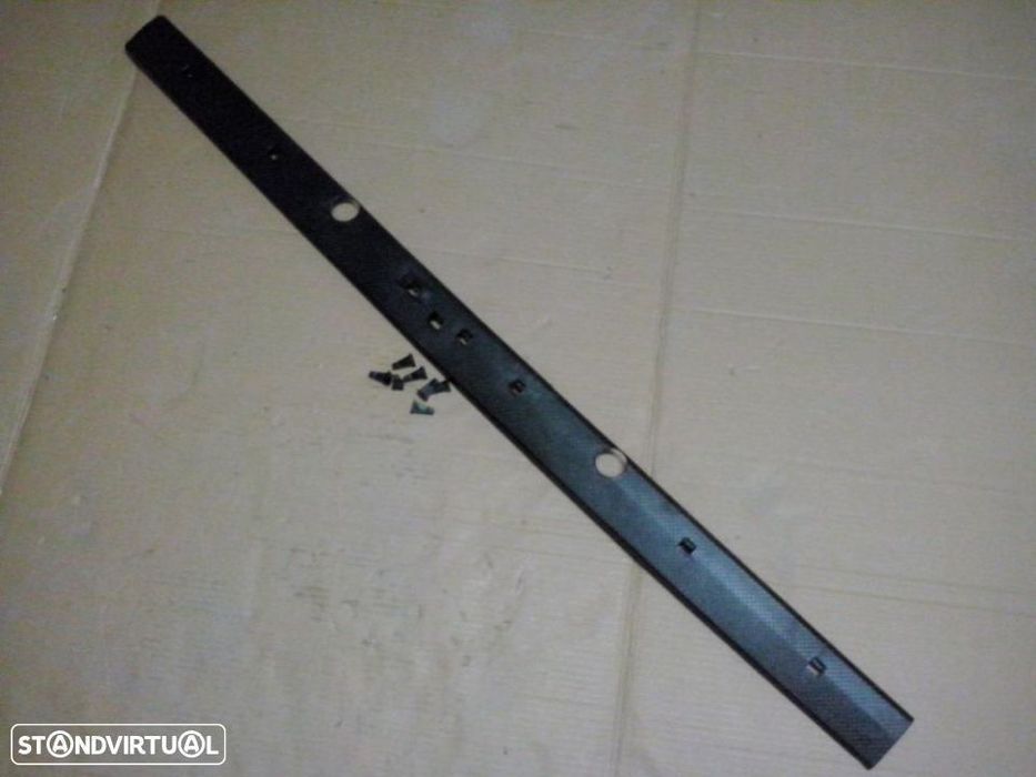 Friso remate fundo portas mala Mercedes Sprinter (Novo) 9017660119