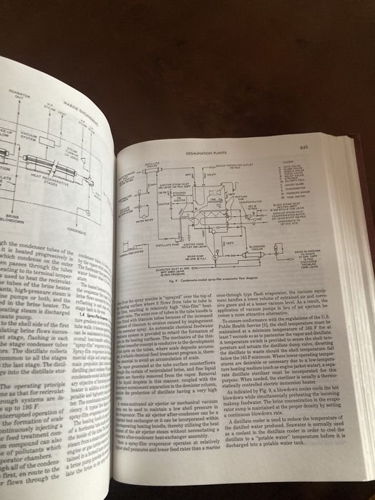 Livro de engenharia “Marine engineering”