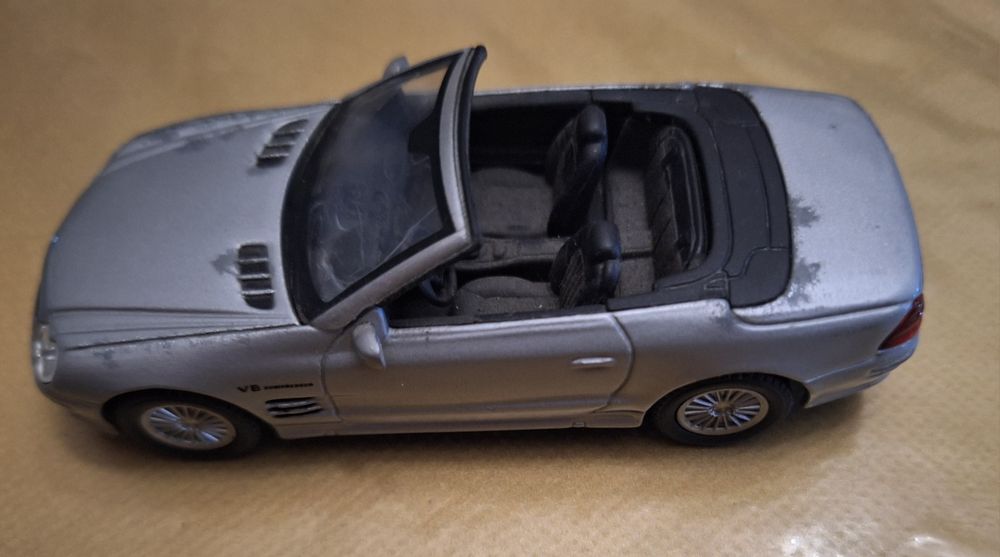 Miniatura escala 1:43 Mercedes