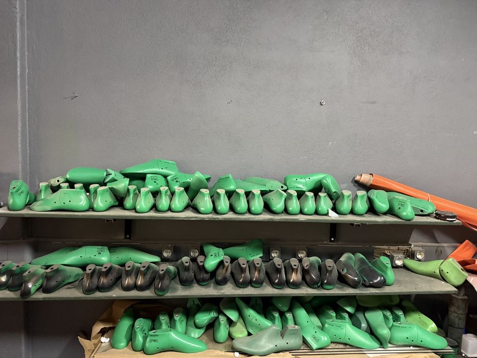 Vendo Maquinas de Sapateiro e Formas de Sapato