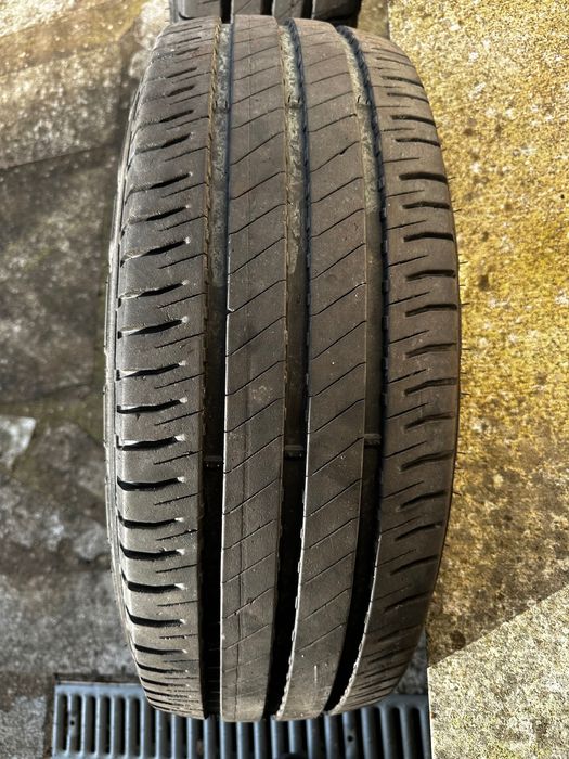 Pneus Michelin 235/65R16C