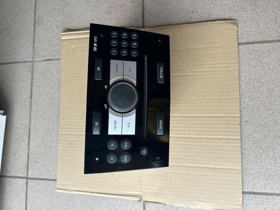 Opel Zafira B radio 13289935 Astra H