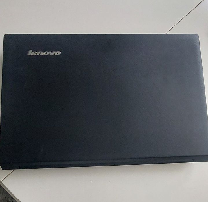 Lenowo Essential B590