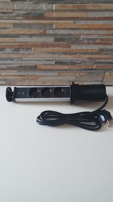 Висувний розетковий блок  з USB