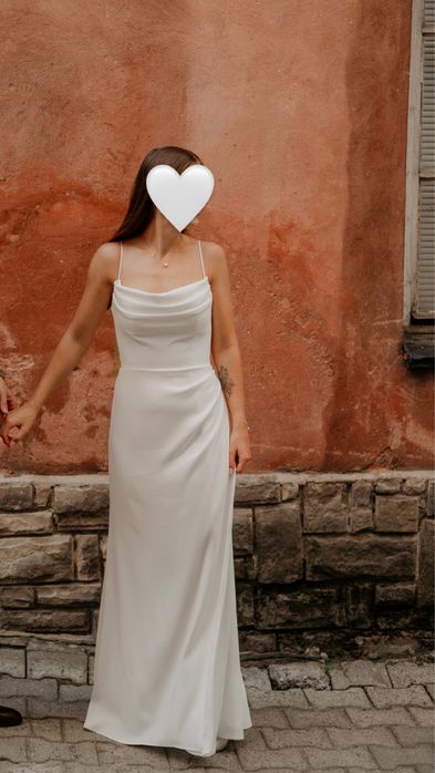 Elegancka suknia ślubna