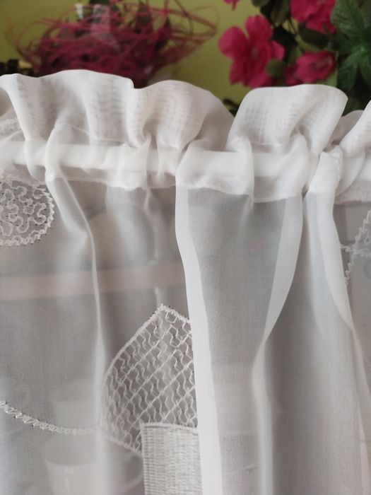 Zazdrostki, 2 sztuki - haftowany woal.