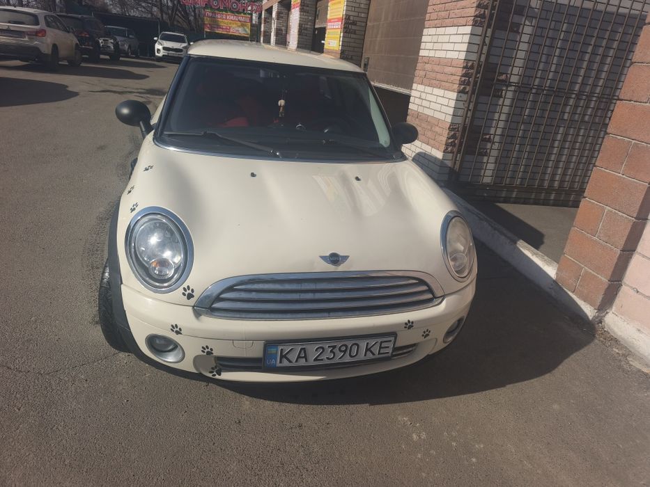 Автомобіль Mini cooper